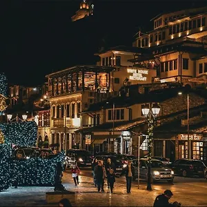 https://white-house-berat.albaniahotels.org